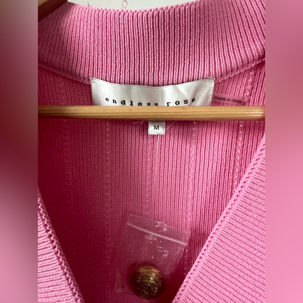 NWT Anthropologie- ENDLESS ROSE Shank Button V Neckline Knit Mini Dress. Size M. - Picture 12 of 15